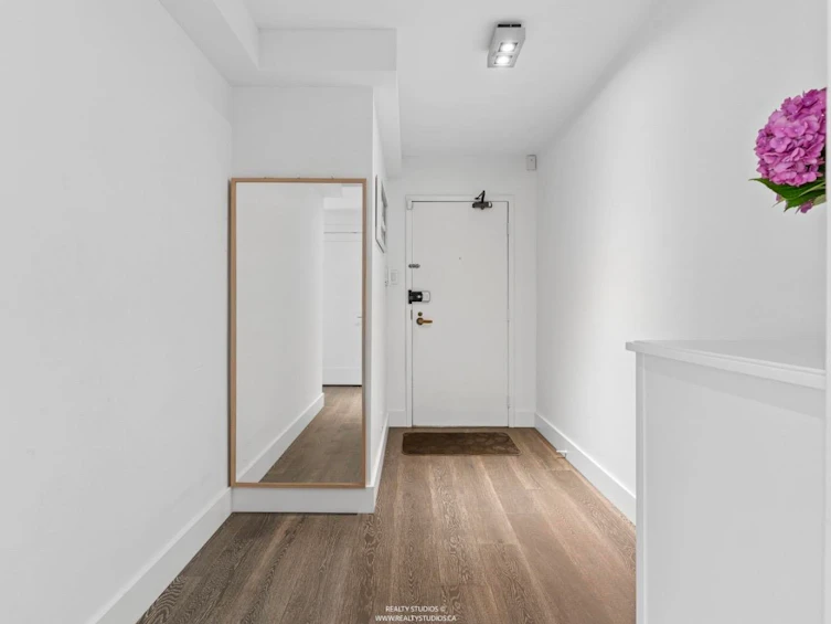 201-2140 Briar Avenue, Vancouver, BC, V6L 3B4 - 3