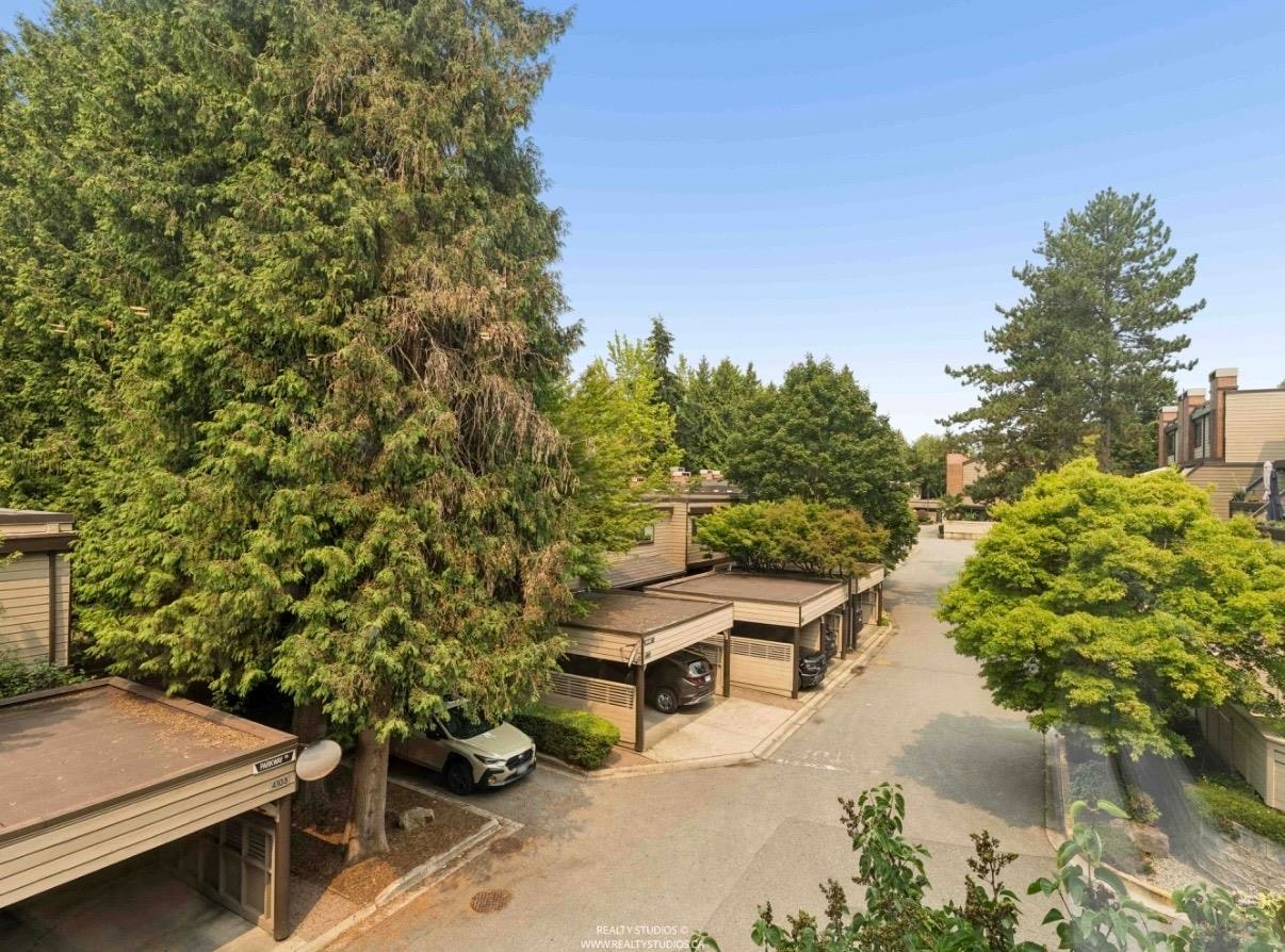 201-2140 Briar Avenue, Vancouver, BC, V6L 3B4 - 37