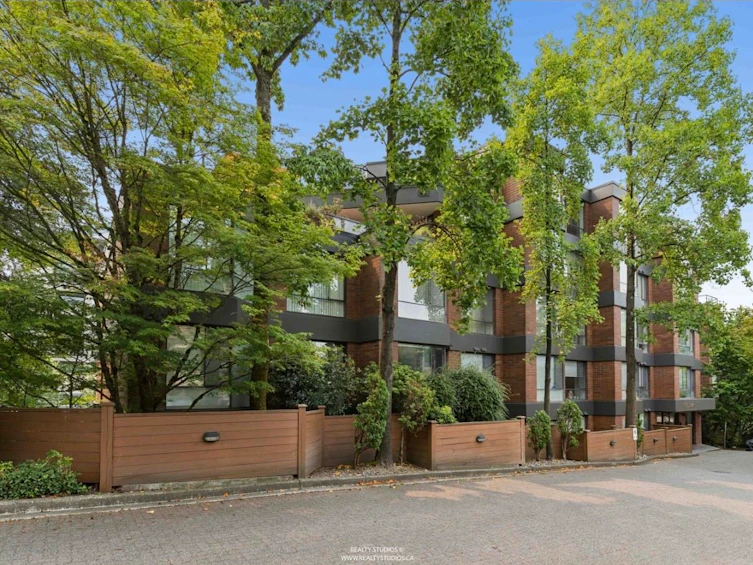 201-2140 Briar Avenue, Vancouver, BC, V6L 3B4 - 35