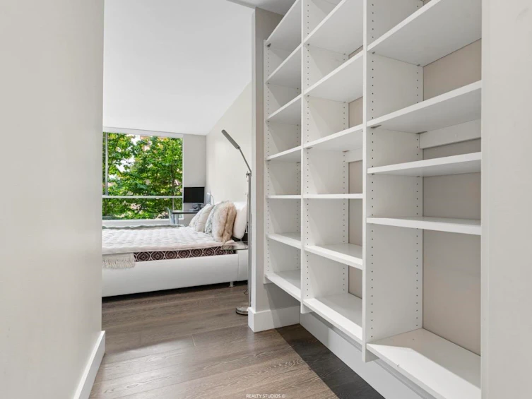 201-2140 Briar Avenue, Vancouver, BC, V6L 3B4 - 23