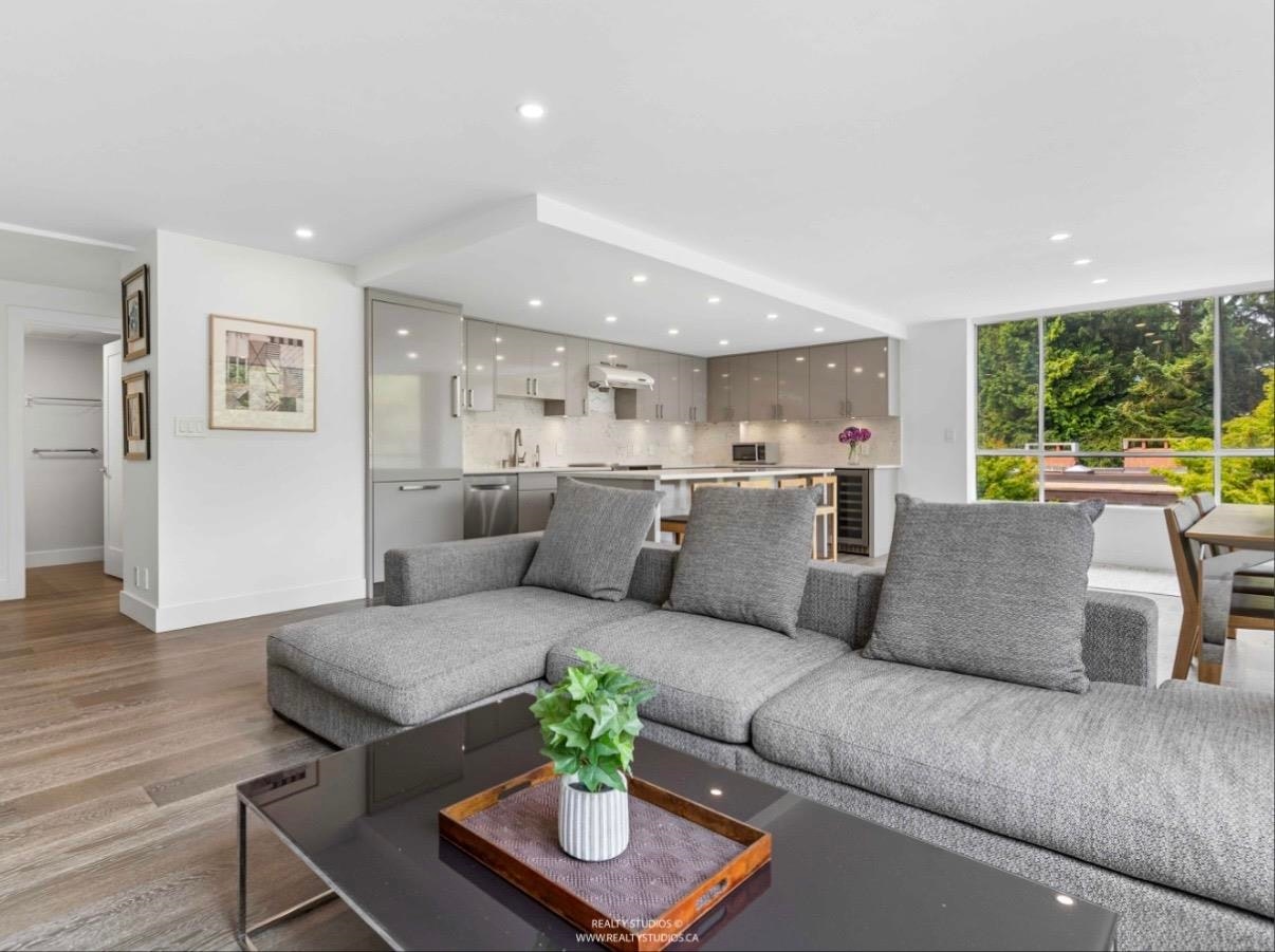 201-2140 Briar Avenue - 4