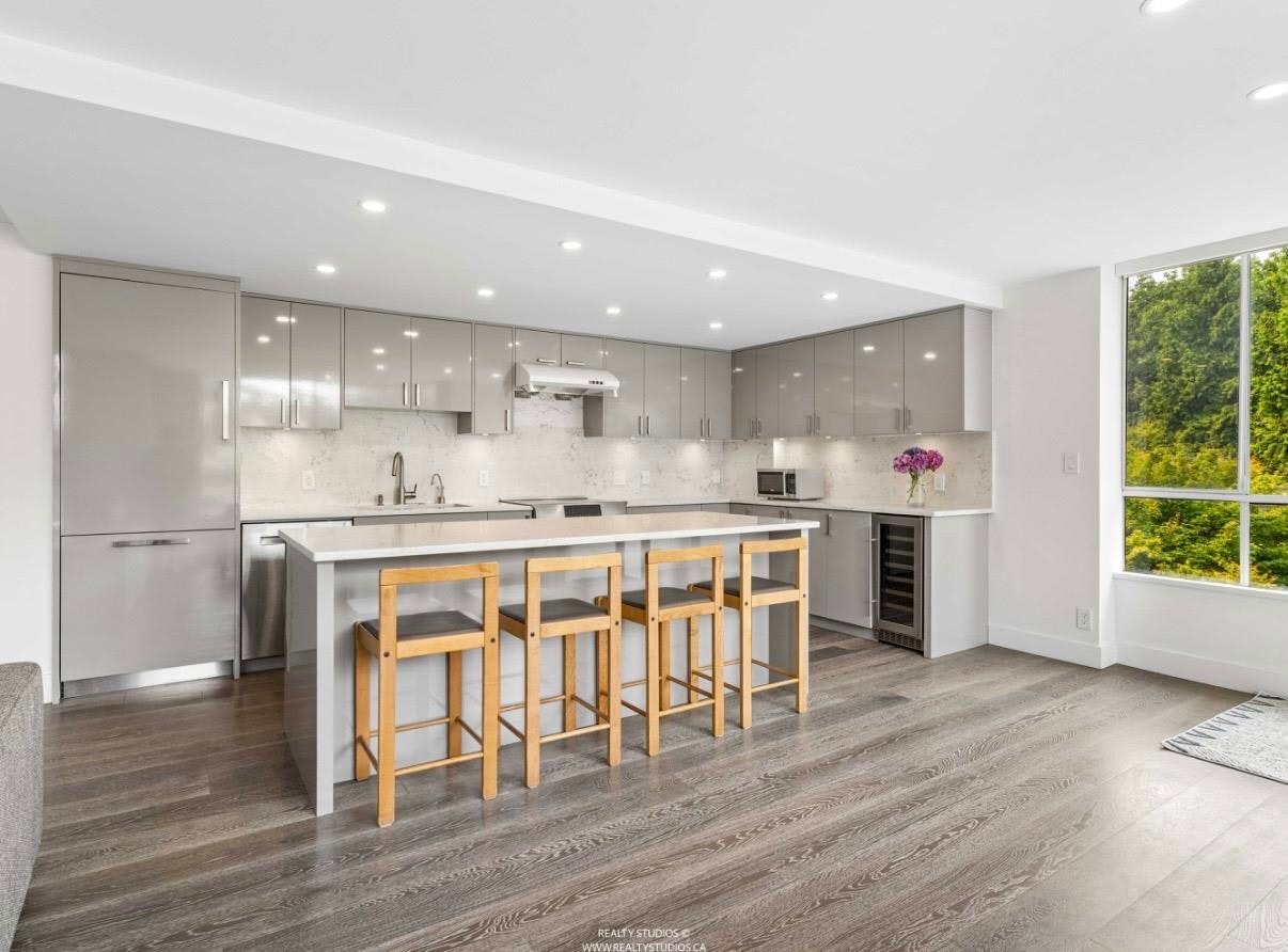 201-2140 Briar Avenue, Vancouver, BC, V6L 3B4 - 8