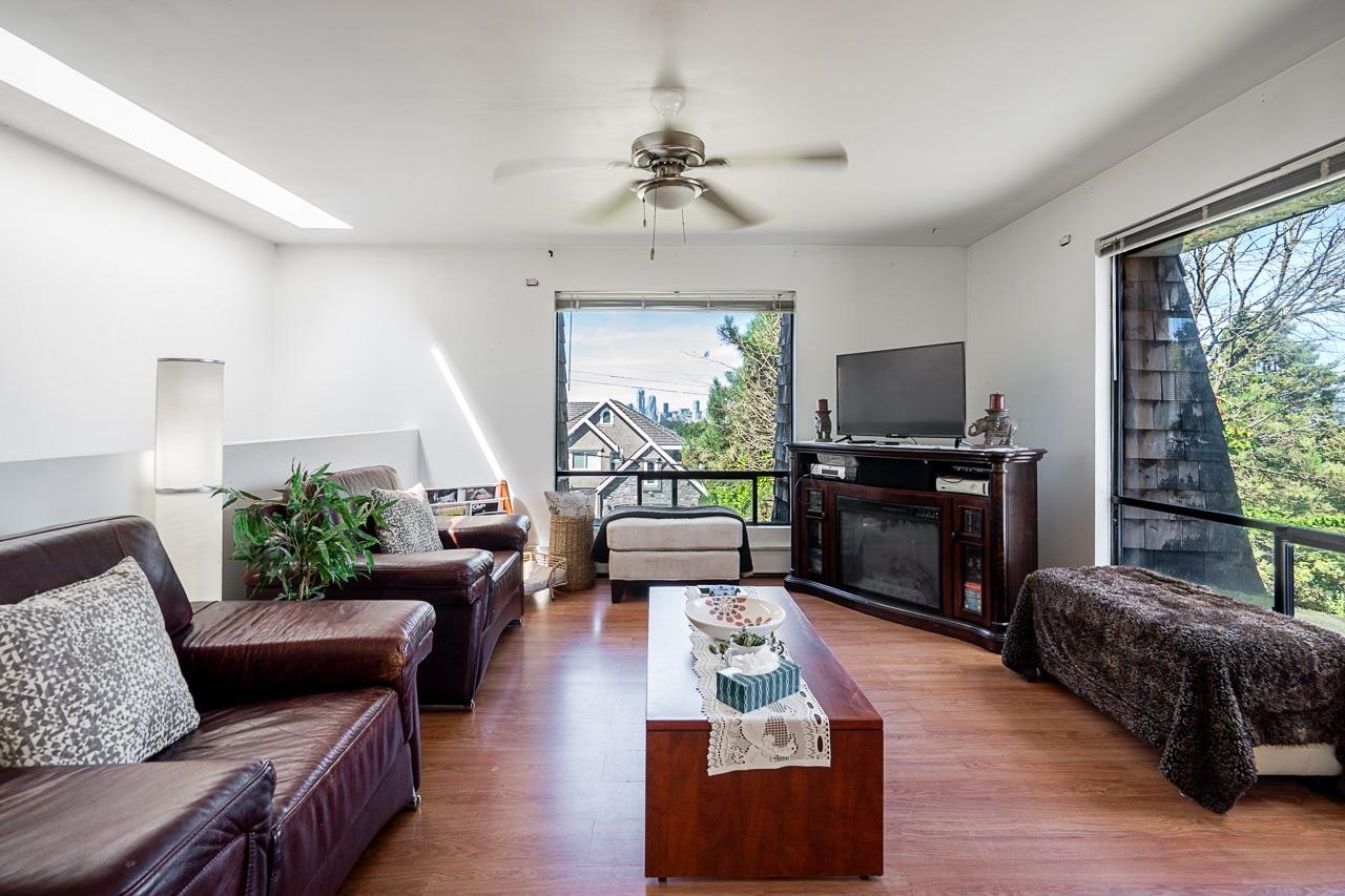 10956 128a Street - 3
