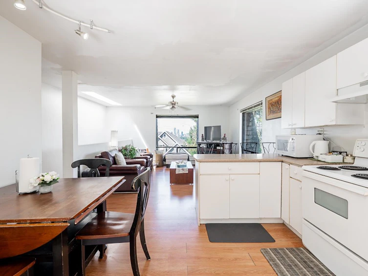 10956 128a Street, Surrey, BC, V3T 3G2 - 8