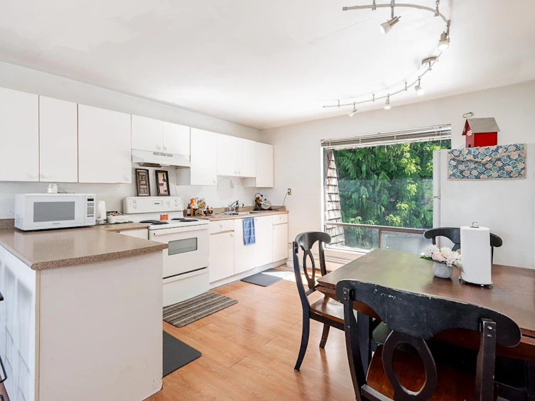 10956 128a Street, Surrey, BC, V3T 3G2 - 6