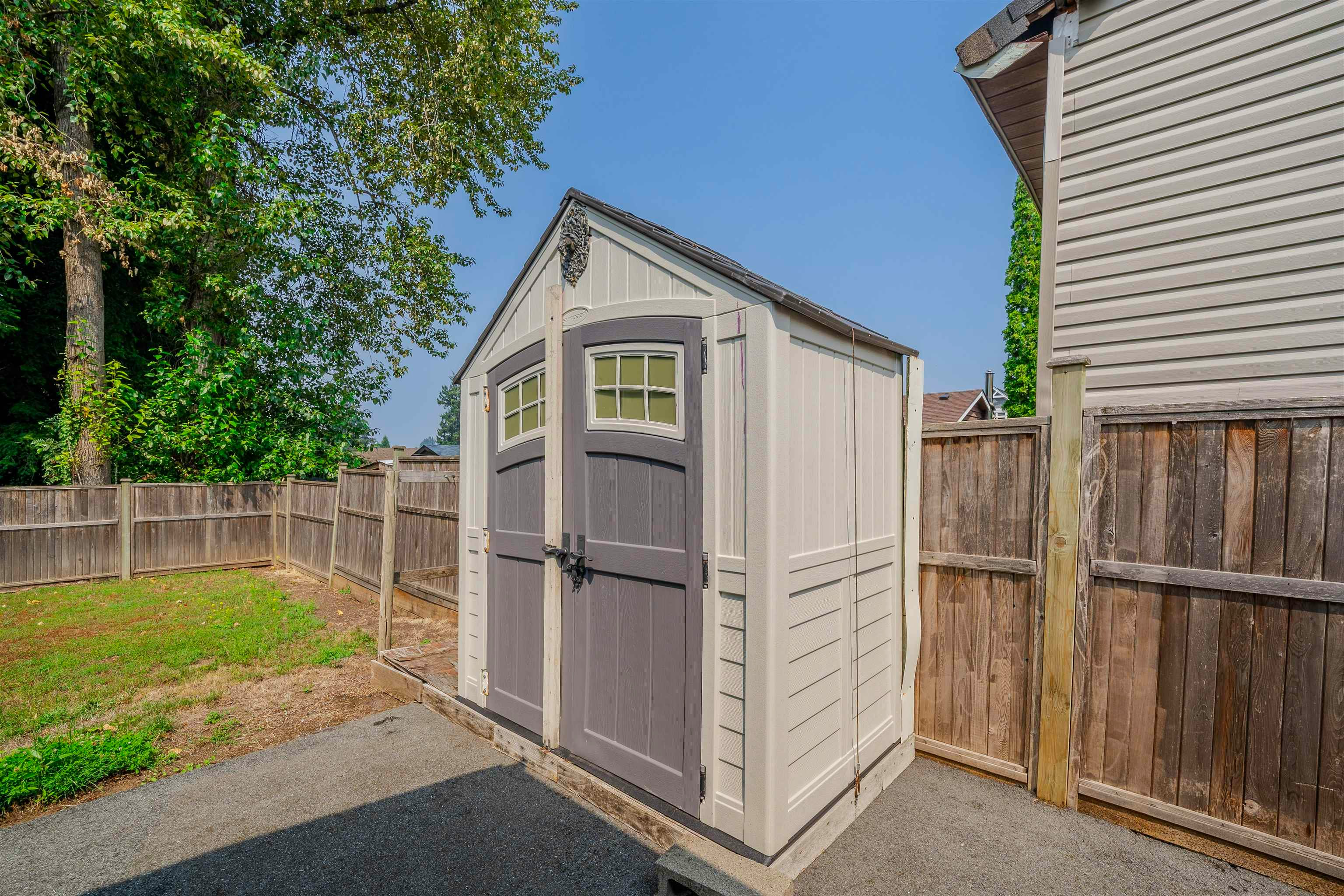32565 George Ferguson Way, Abbotsford, BC, V2T 4C8 - 32