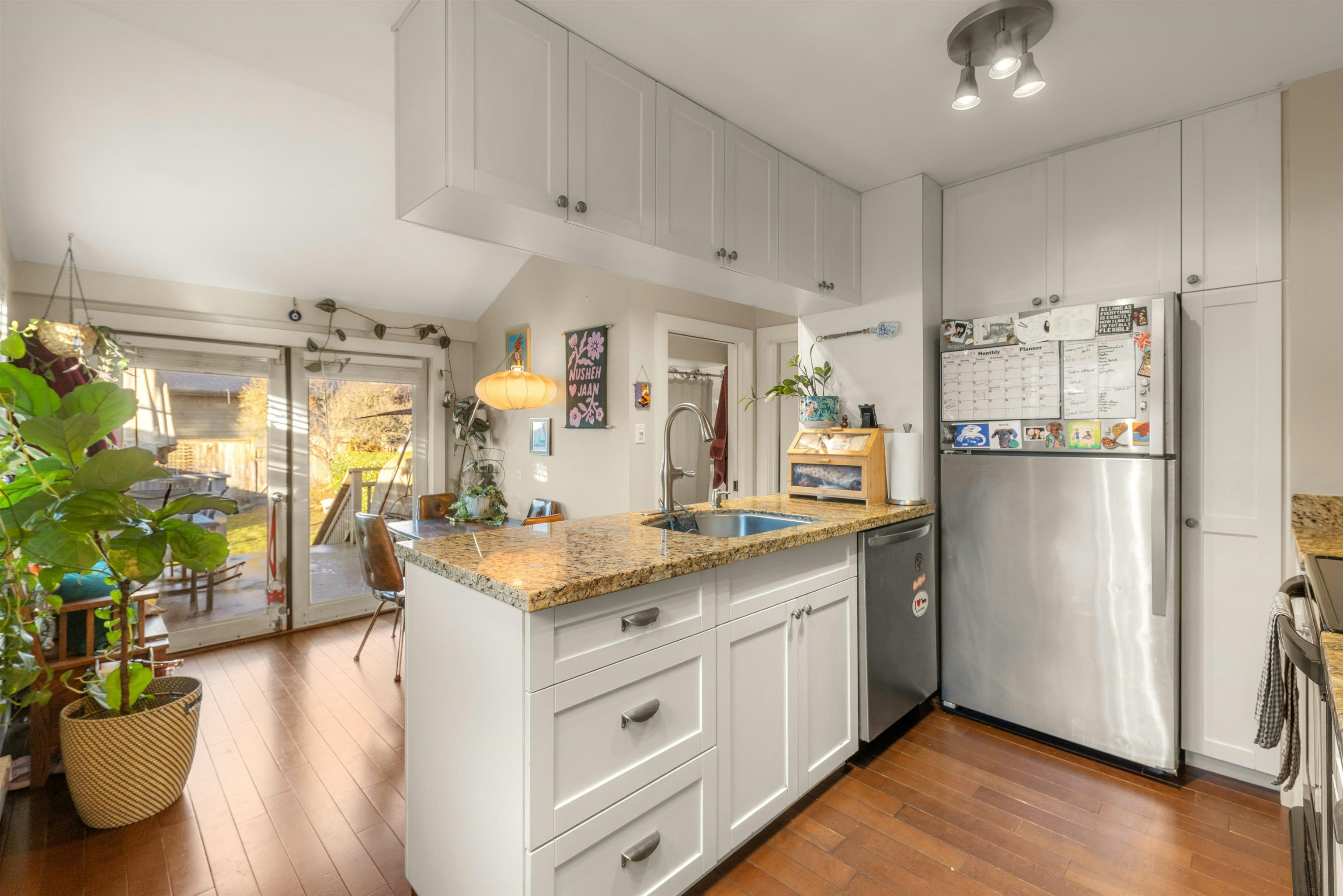 612 E 4th Street, North Vancouver, BC, V7L 1J8 - 7