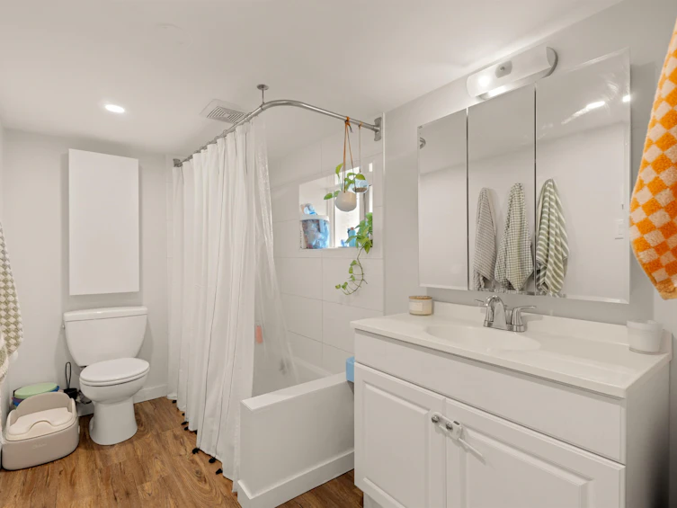 612 E 4th Street, North Vancouver, BC, V7L 1J8 - 25