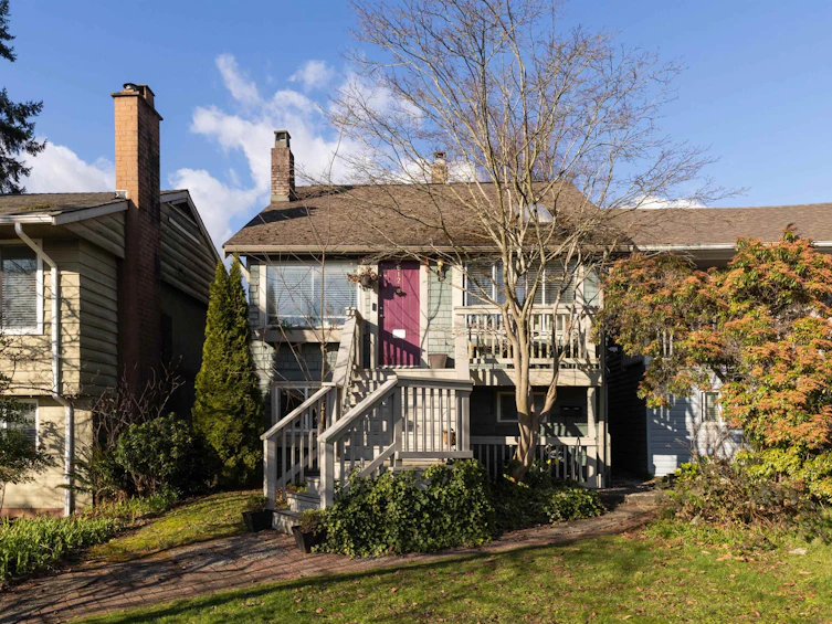 612 E 4th Street, North Vancouver, BC, V7L 1J8 - 2