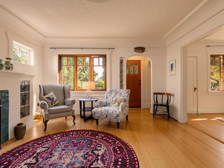 1955 E 8th Avenue, Vancouver, BC, V5N 1T9 - 2