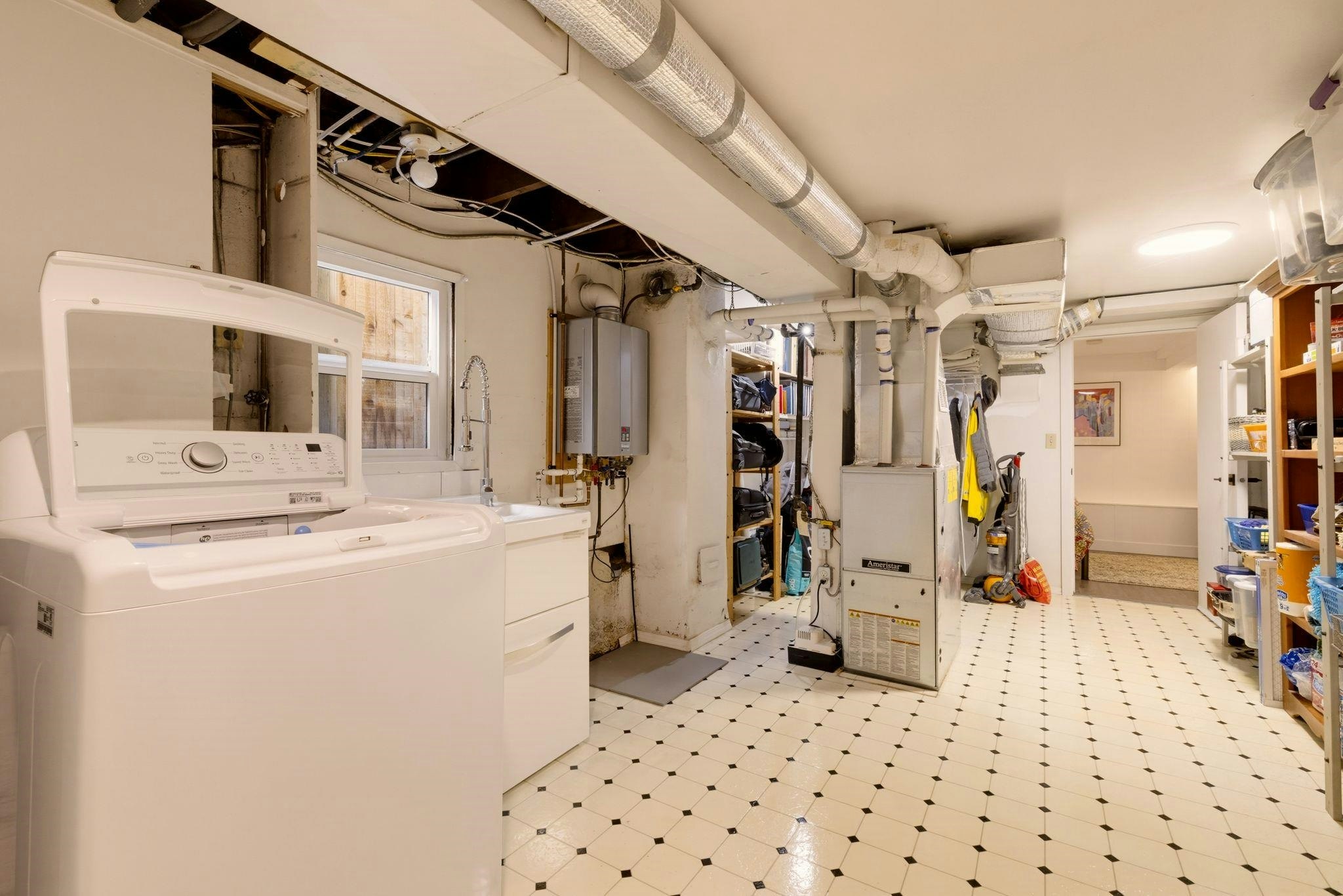 1955 E 8th Avenue, Vancouver, BC, V5N 1T9 - 26
