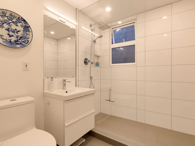 1955 E 8th Avenue, Vancouver, BC, V5N 1T9 - 8