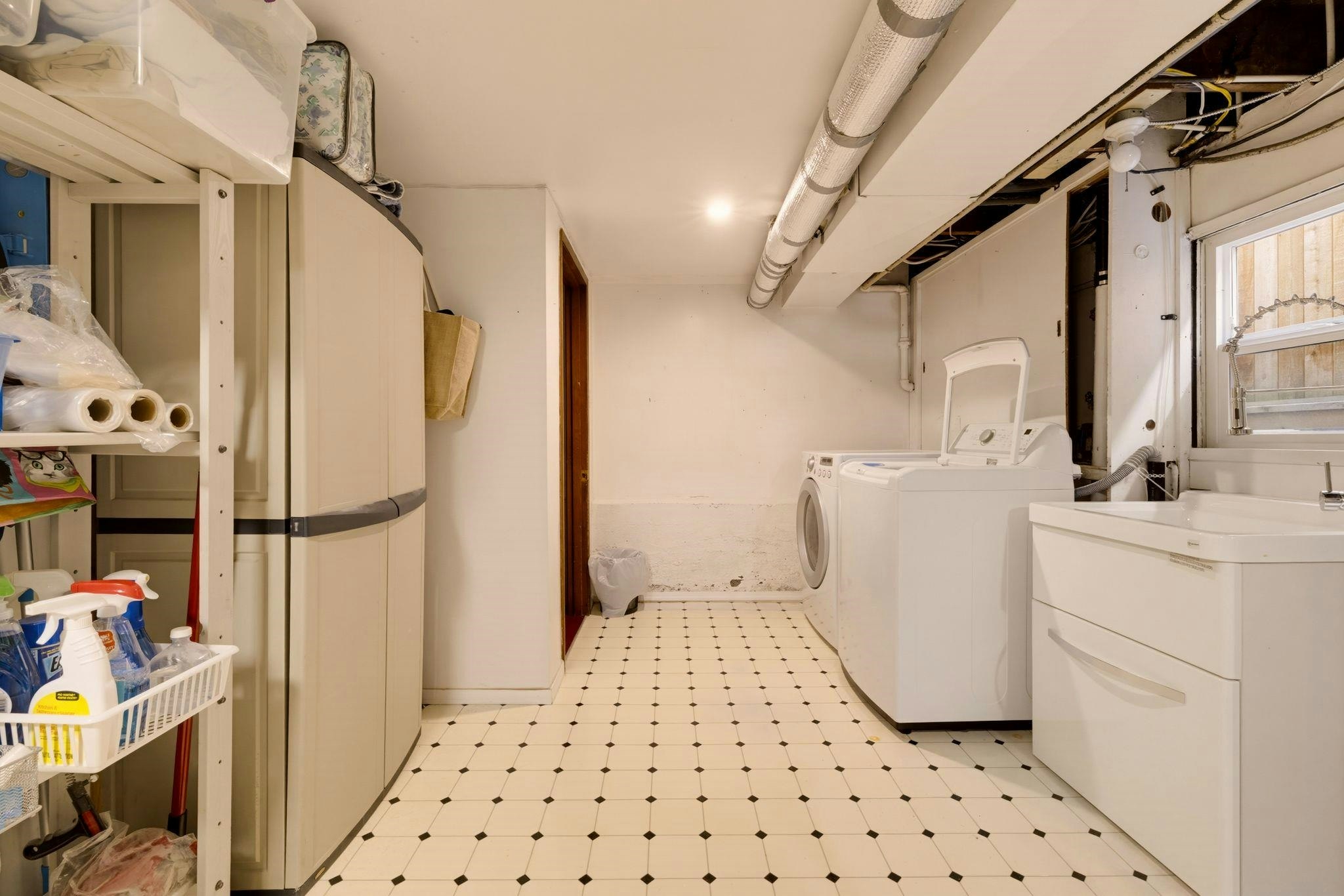 1955 E 8th Avenue, Vancouver, BC, V5N 1T9 - 25