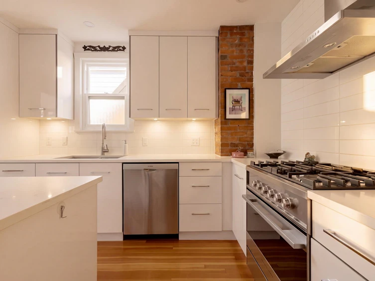 1955 E 8th Avenue, Vancouver, BC, V5N 1T9 - 9