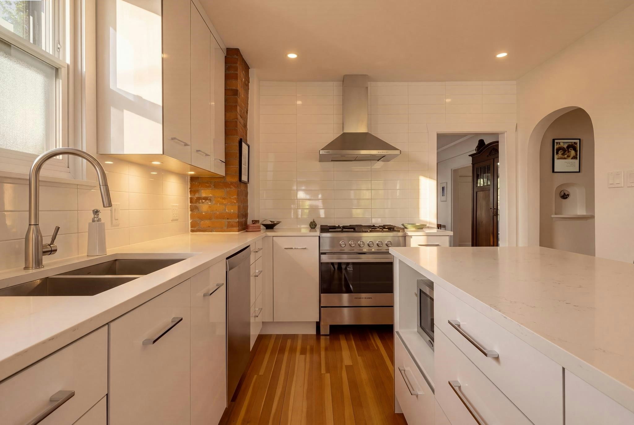 1955 E 8th Avenue, Vancouver, BC, V5N 1T9 - 11