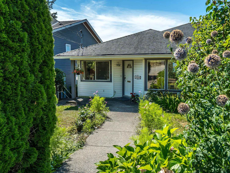 1038 Walls Avenue, Coquitlam, BC, V3K 2T7