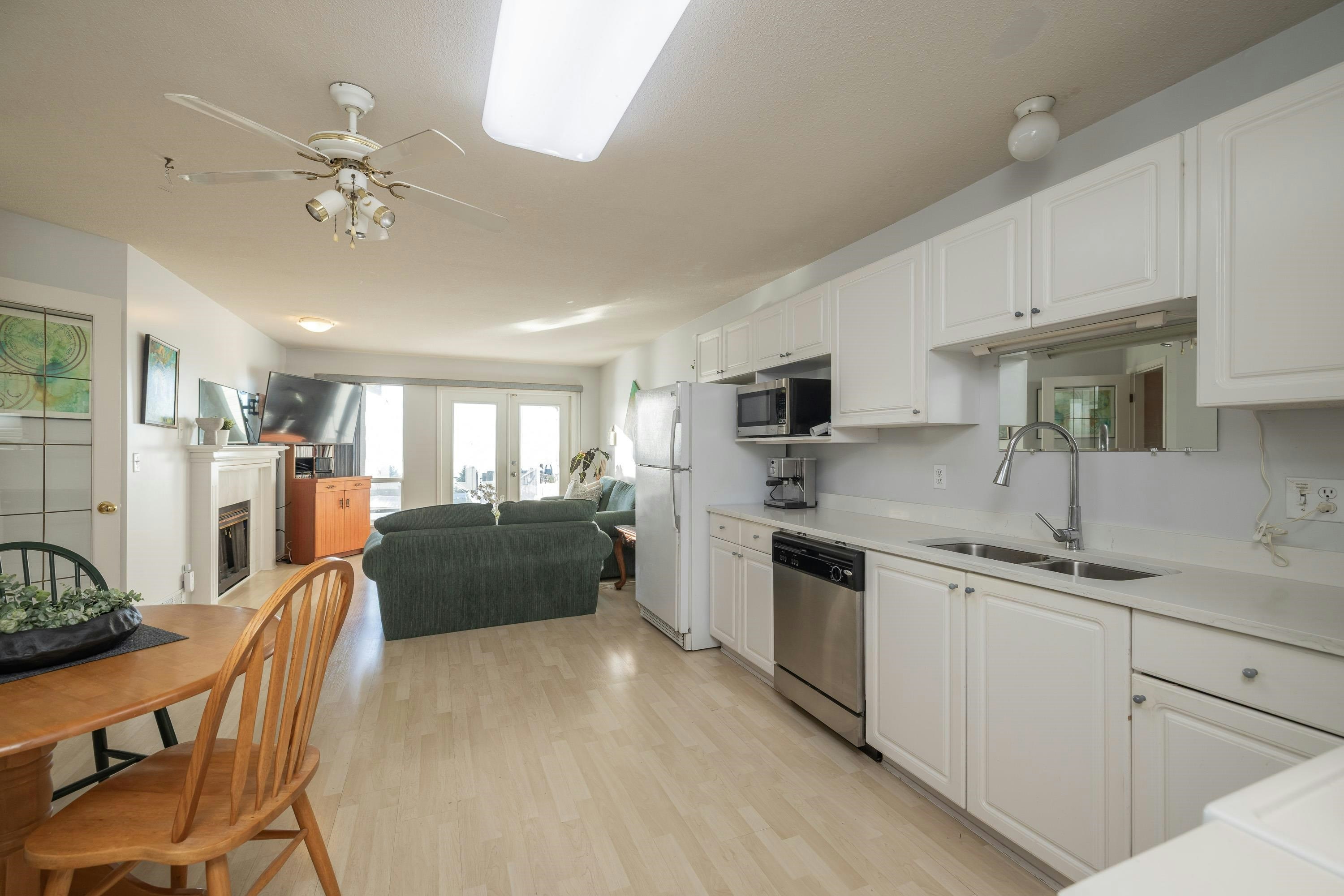 1038 Walls Avenue, Coquitlam, BC, V3K 2T7 - 8