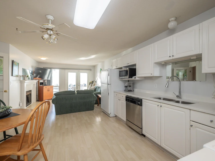 1038 Walls Avenue, Coquitlam, BC, V3K 2T7 - 8