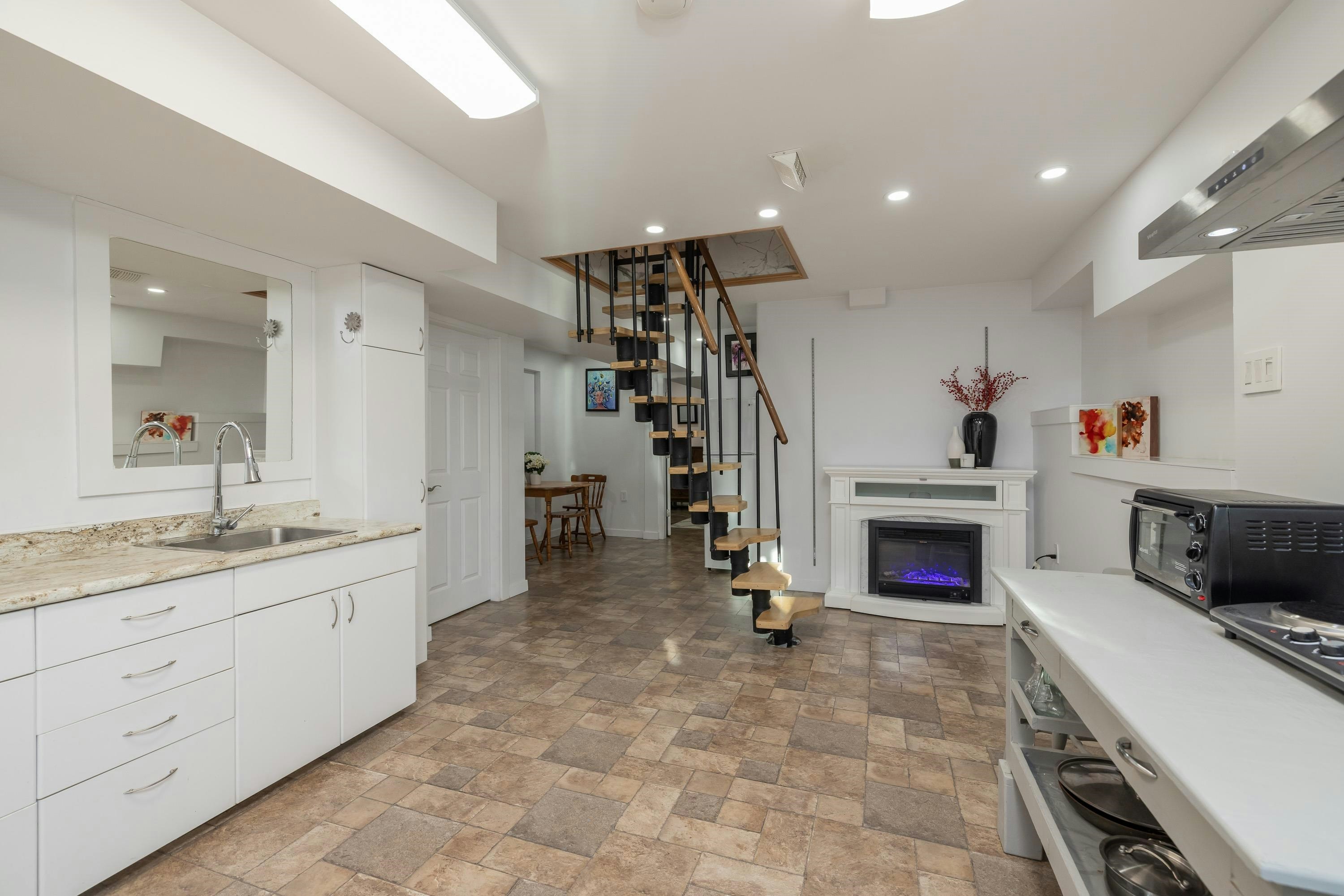 1038 Walls Avenue, Coquitlam, BC, V3K 2T7 - 19