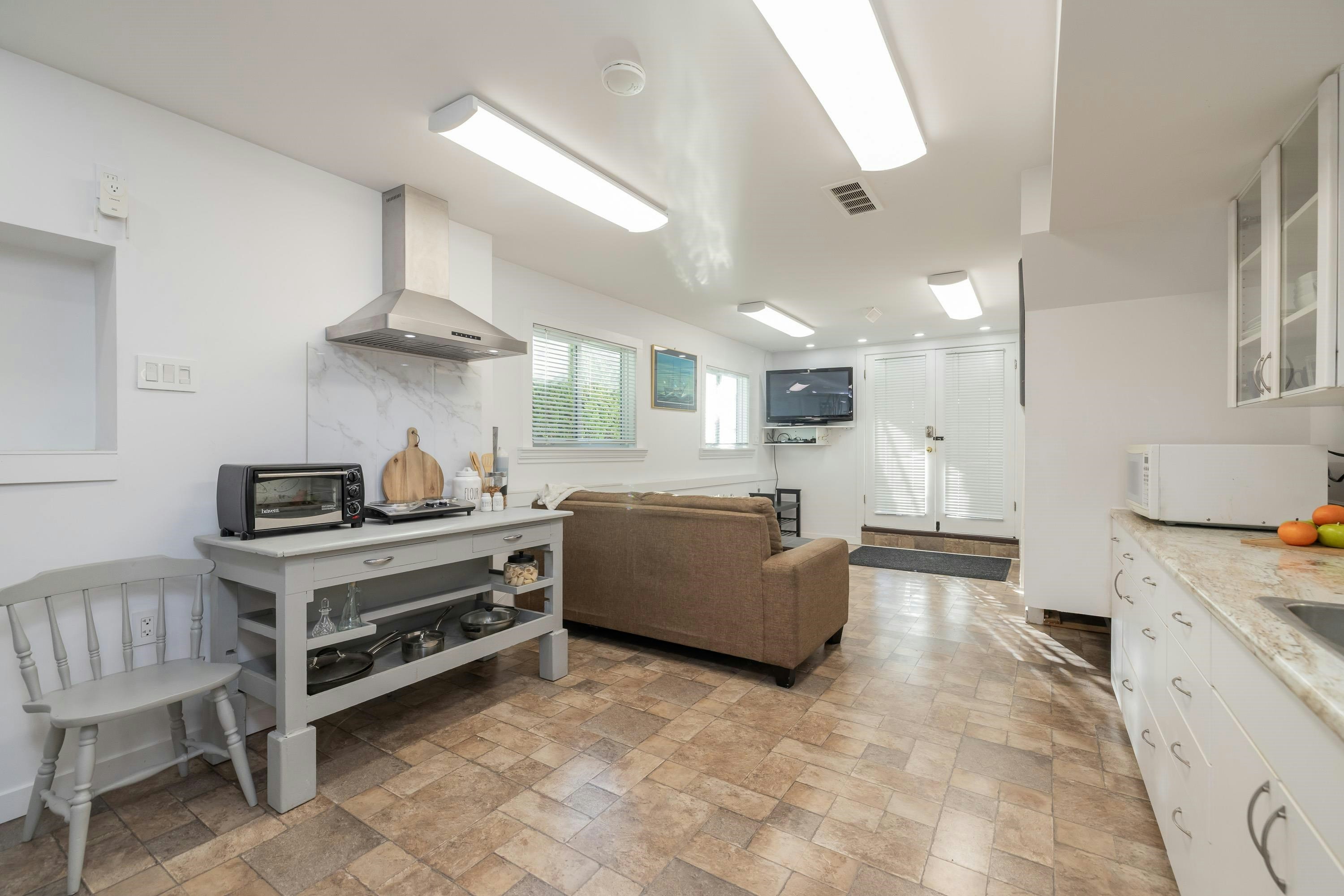 1038 Walls Avenue, Coquitlam, BC, V3K 2T7 - 17