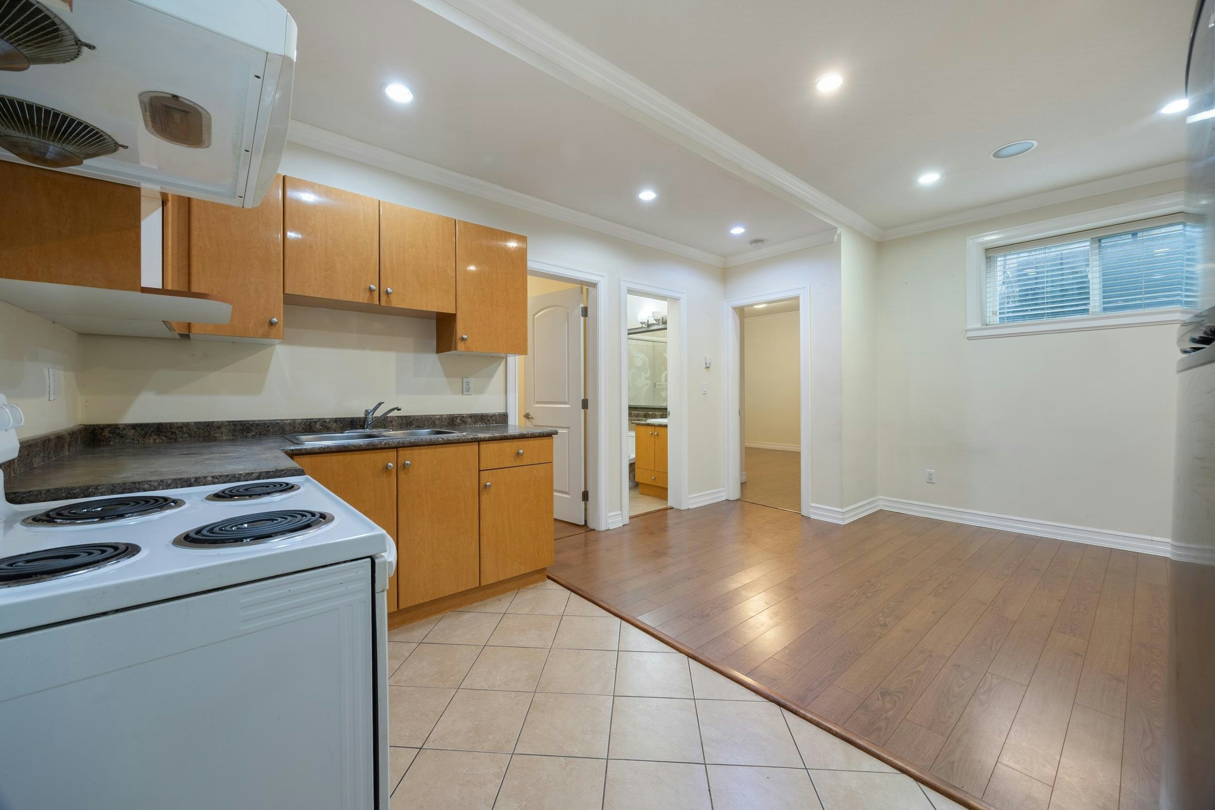 1711 Sixth Avenue, New Westminster, BC, V3M 2C8 - 35