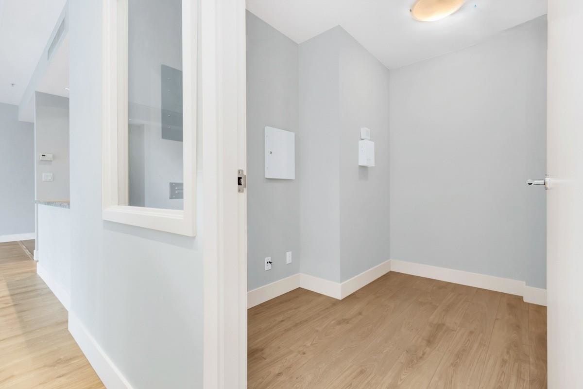 301-499 Broughton Street, Vancouver, BC, V6G 3K1 - 11
