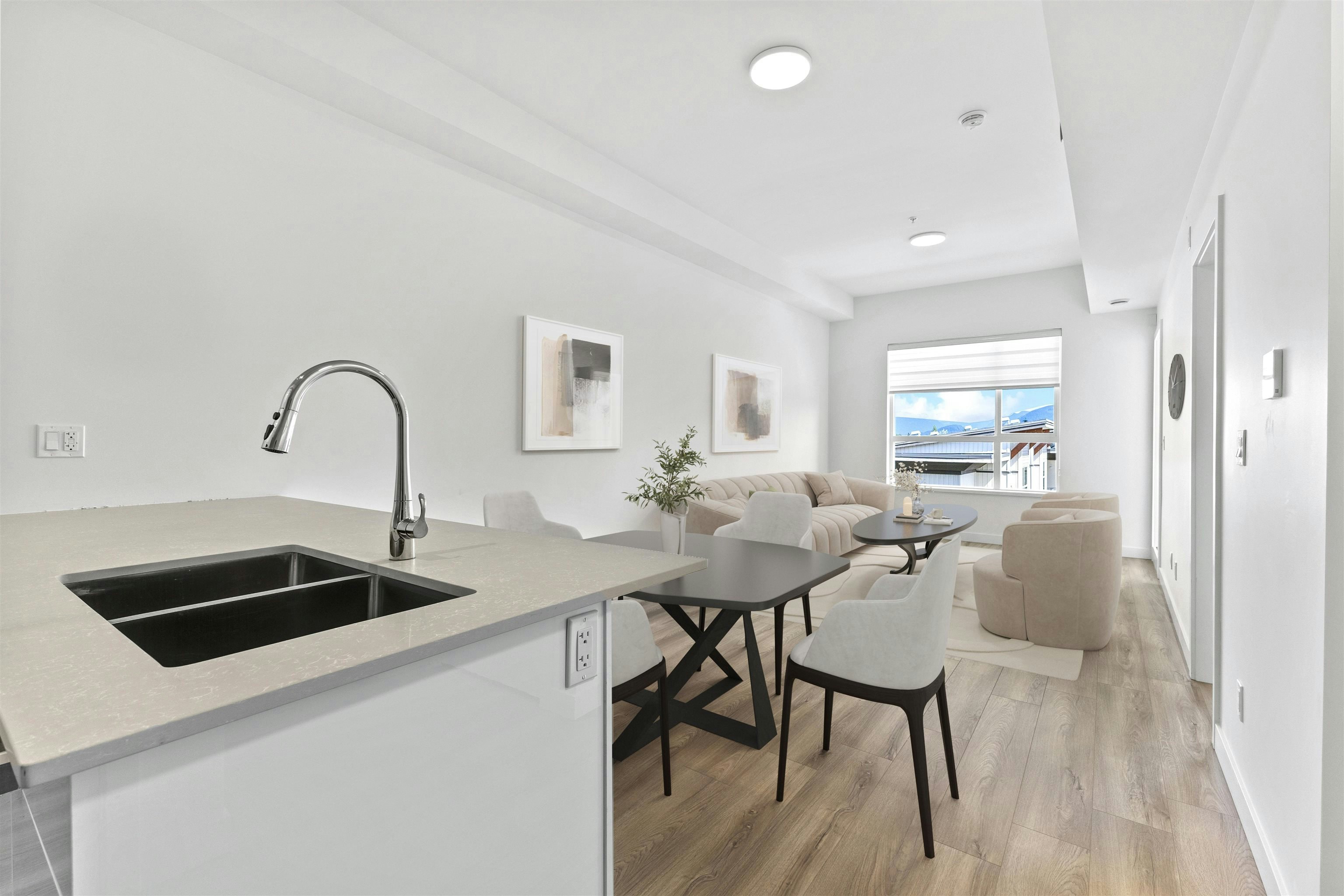 510-11913 Burnett Street - 2