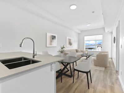 510-11913 Burnett Street - 2