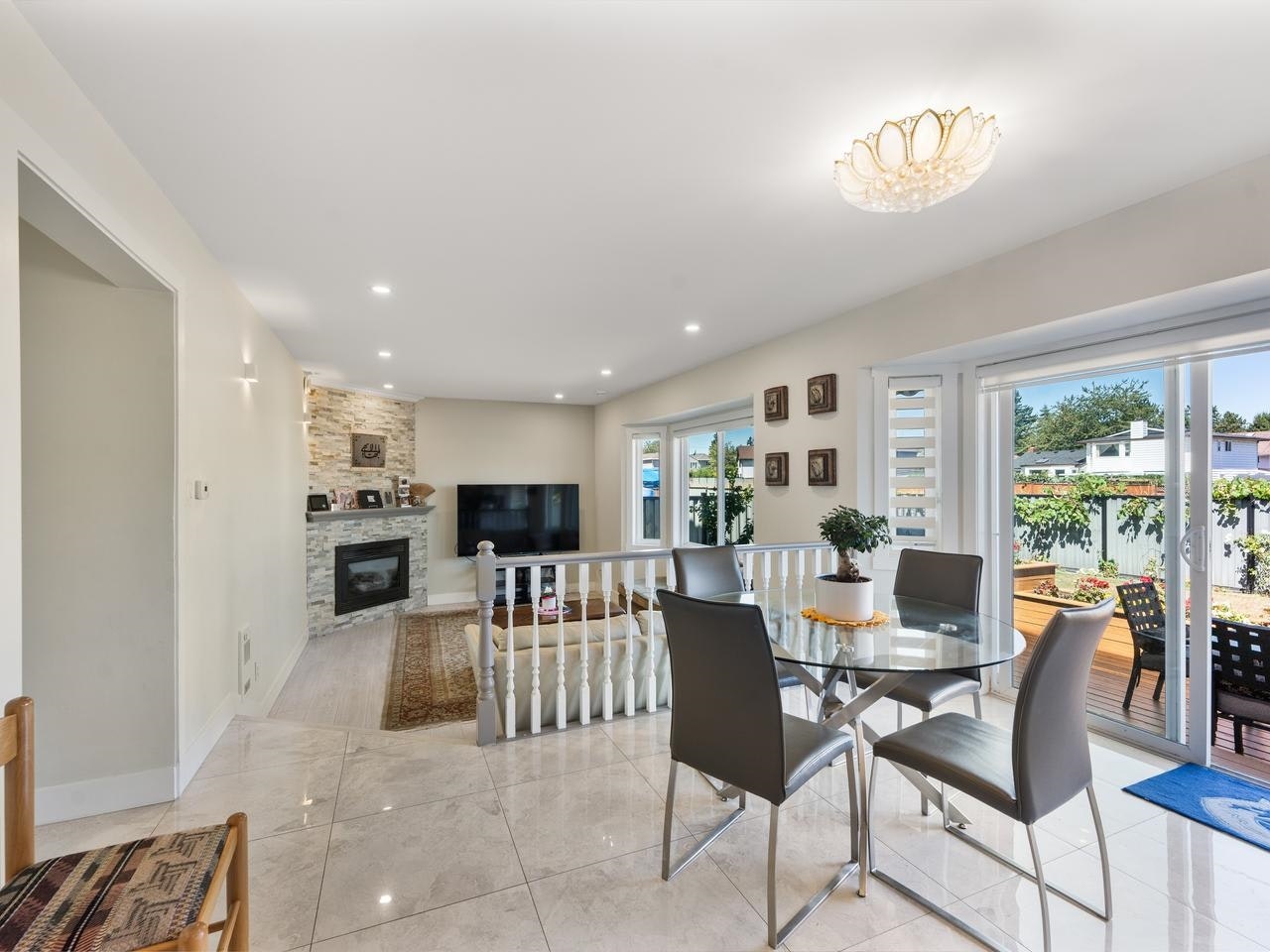 15271 95 Avenue - 4