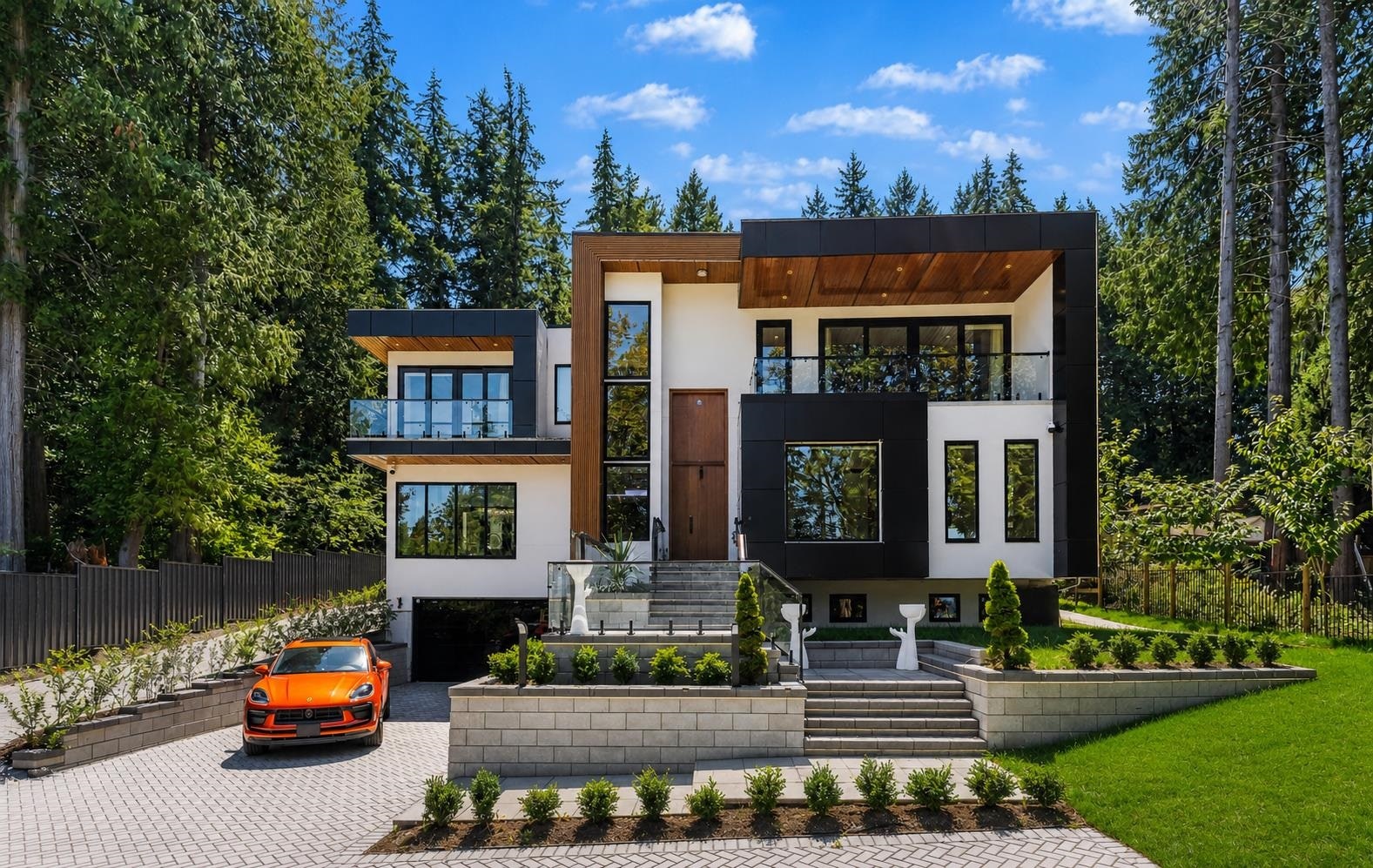 13046 Crescent Road, Surrey, BC, V4P 1J8