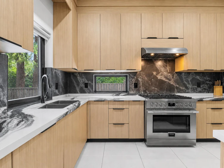 13046 Crescent Road, Surrey, BC, V4P 1J8 - 15