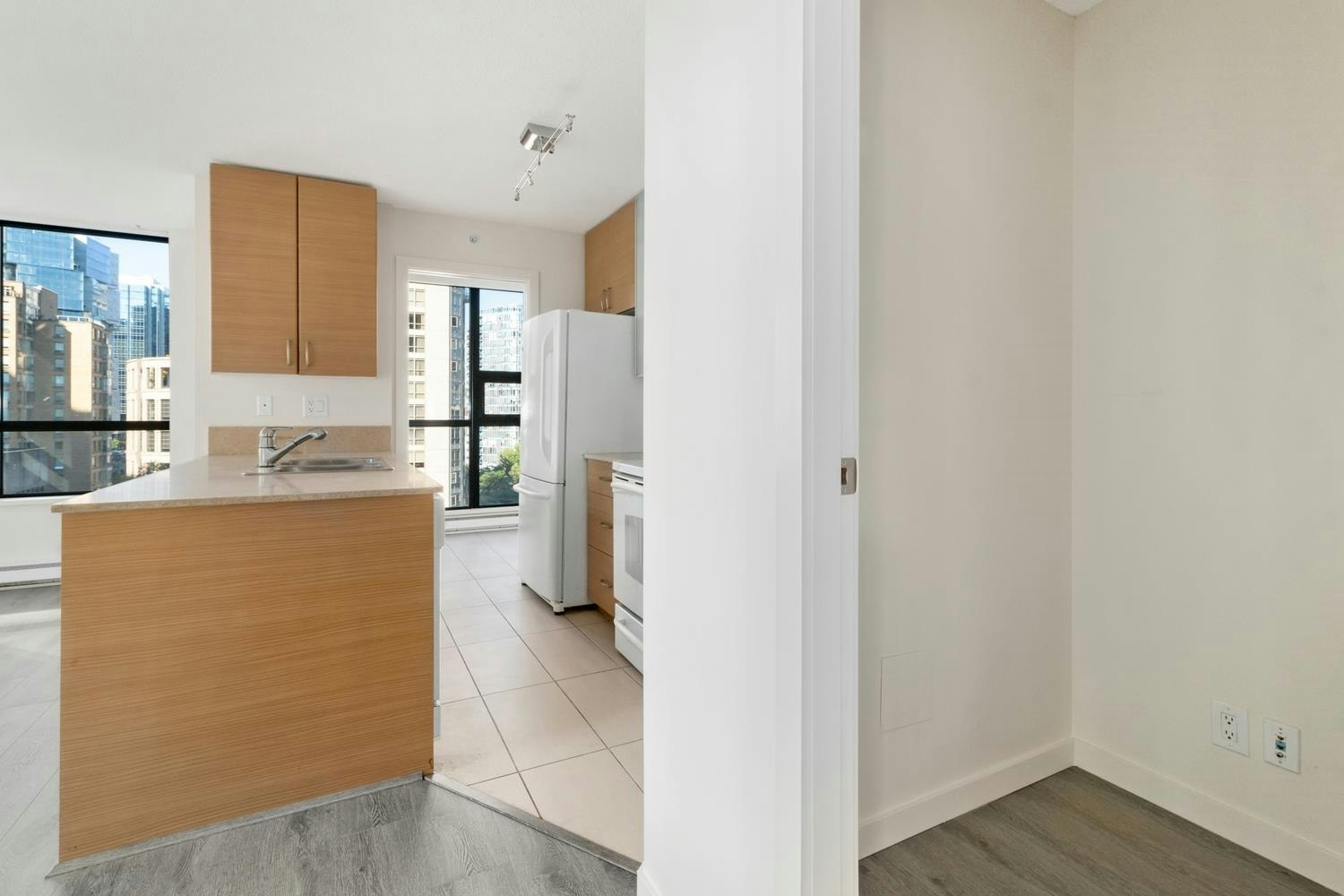 1409-909 Mainland Street, Vancouver, BC, V6B 1S3 - 18