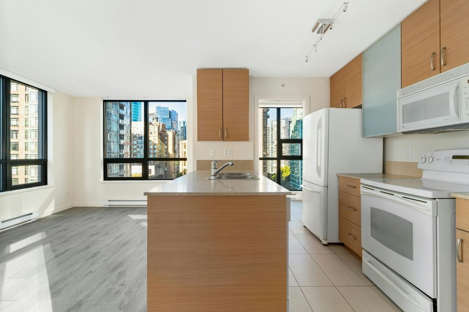 1409-909 Mainland Street, Vancouver, BC, V6B 1S3 - 12