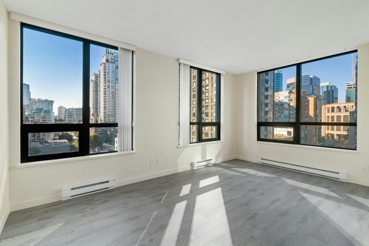 1409-909 Mainland Street, Vancouver, BC, V6B 1S3 - 3