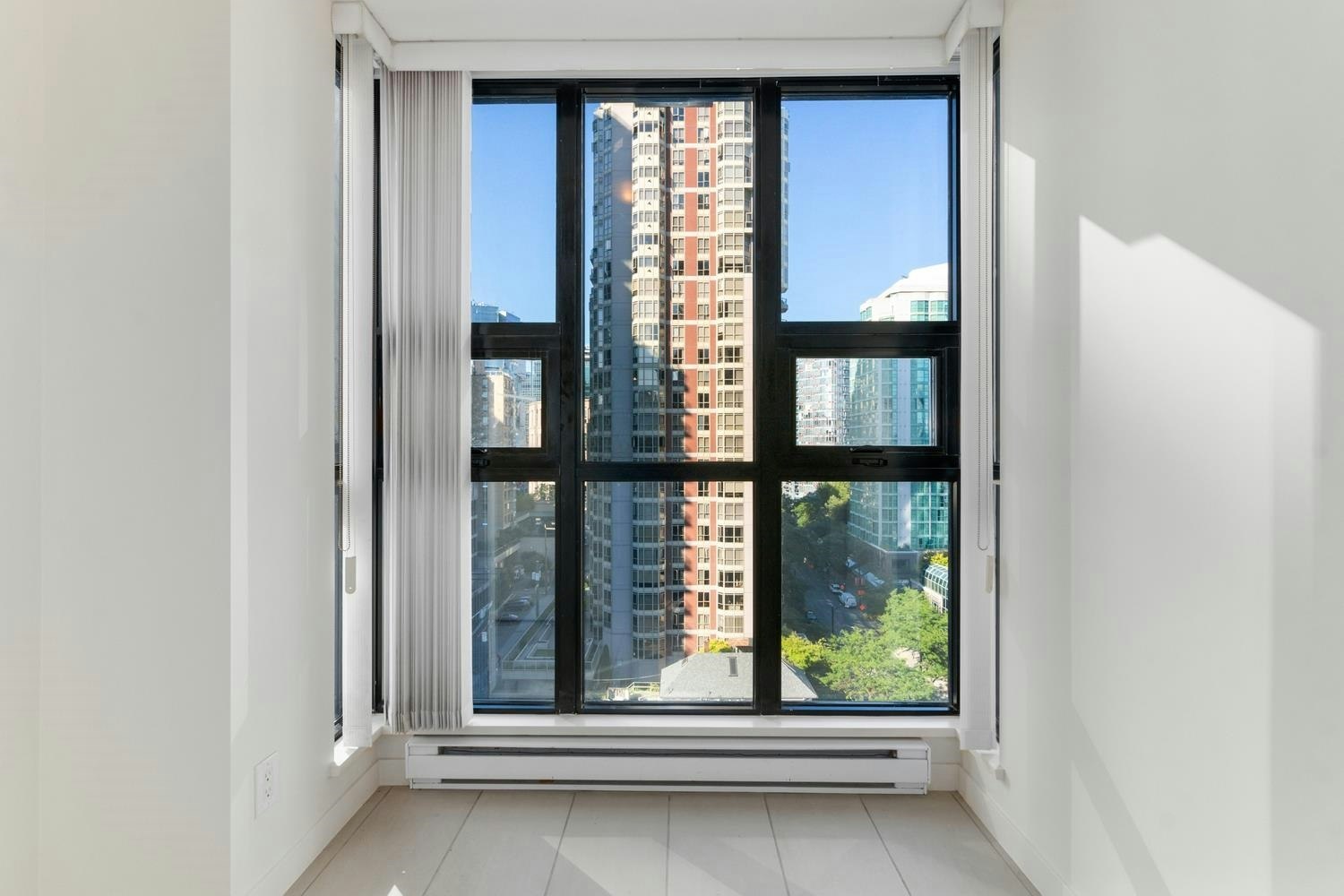 1409-909 Mainland Street, Vancouver, BC, V6B 1S3 - 13
