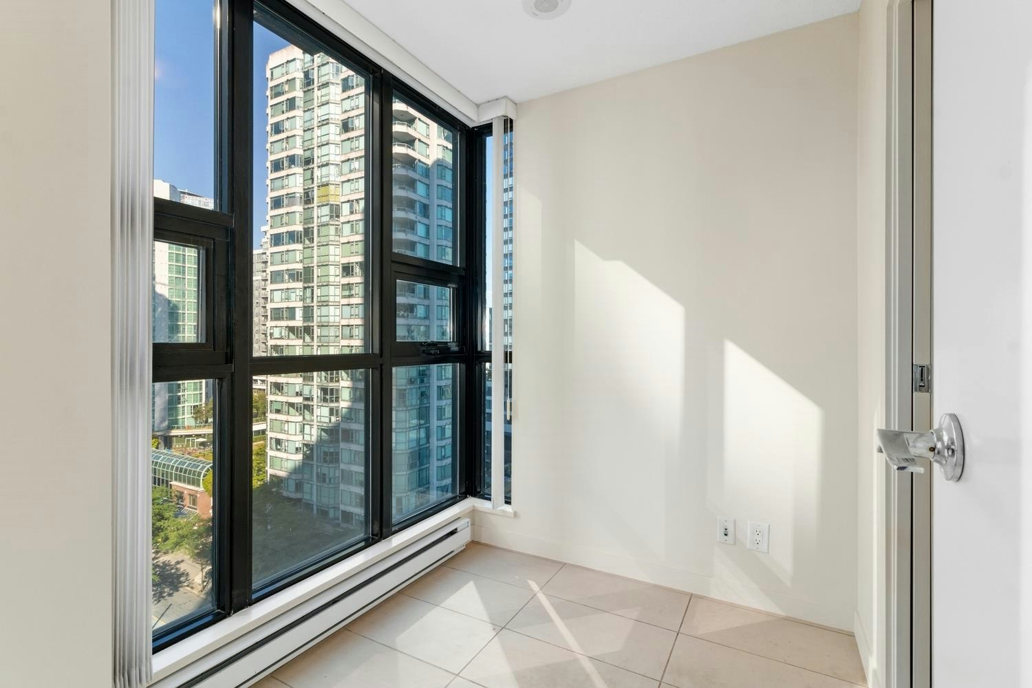 1409-909 Mainland Street, Vancouver, BC, V6B 1S3 - 8