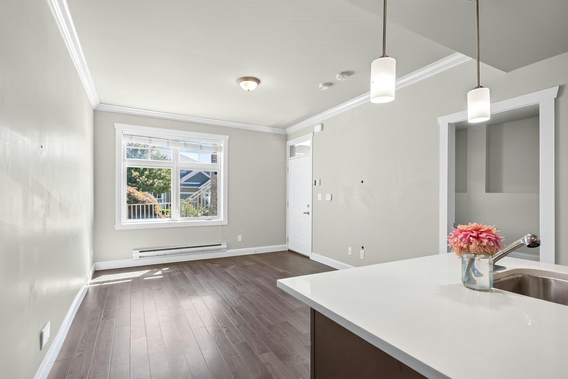 36497 Carnarvon Court, Abbotsford, BC, V3G 3G4 - 36