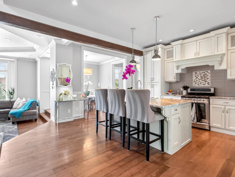 36497 Carnarvon Court, Abbotsford, BC, V3G 3G4
