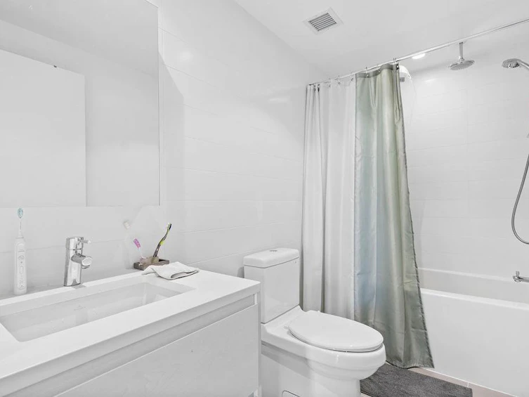 205-8188 Fraser Street, Vancouver, BC, V5X 0J8 - 22
