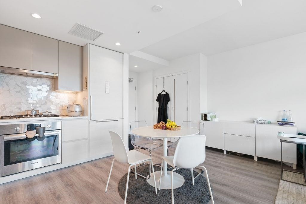 205-8188 Fraser Street, Vancouver, BC, V5X 0J8 - 10