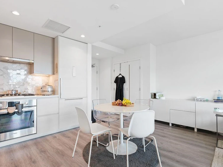 205-8188 Fraser Street, Vancouver, BC, V5X 0J8 - 10