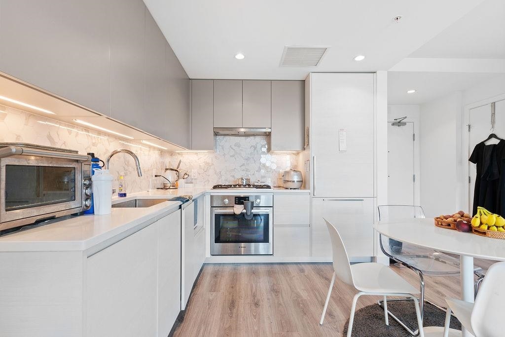 205-8188 Fraser Street, Vancouver, BC, V5X 0J8 - 6