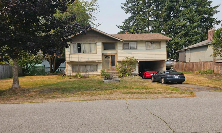 14935 Bluebird Crescent