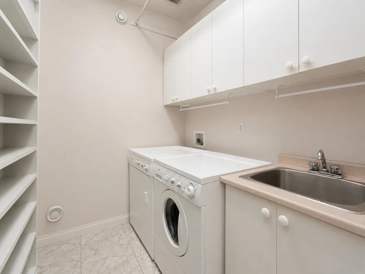 6115 Garrison Court, Richmond, BC, V7C 5S2 - 6