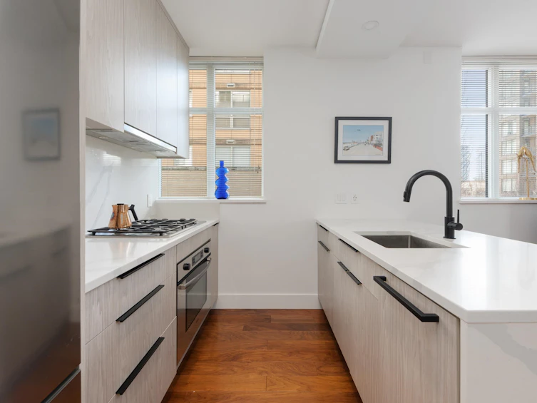303-988 Richards Street, Vancouver, BC, V6B 8R2 - 7