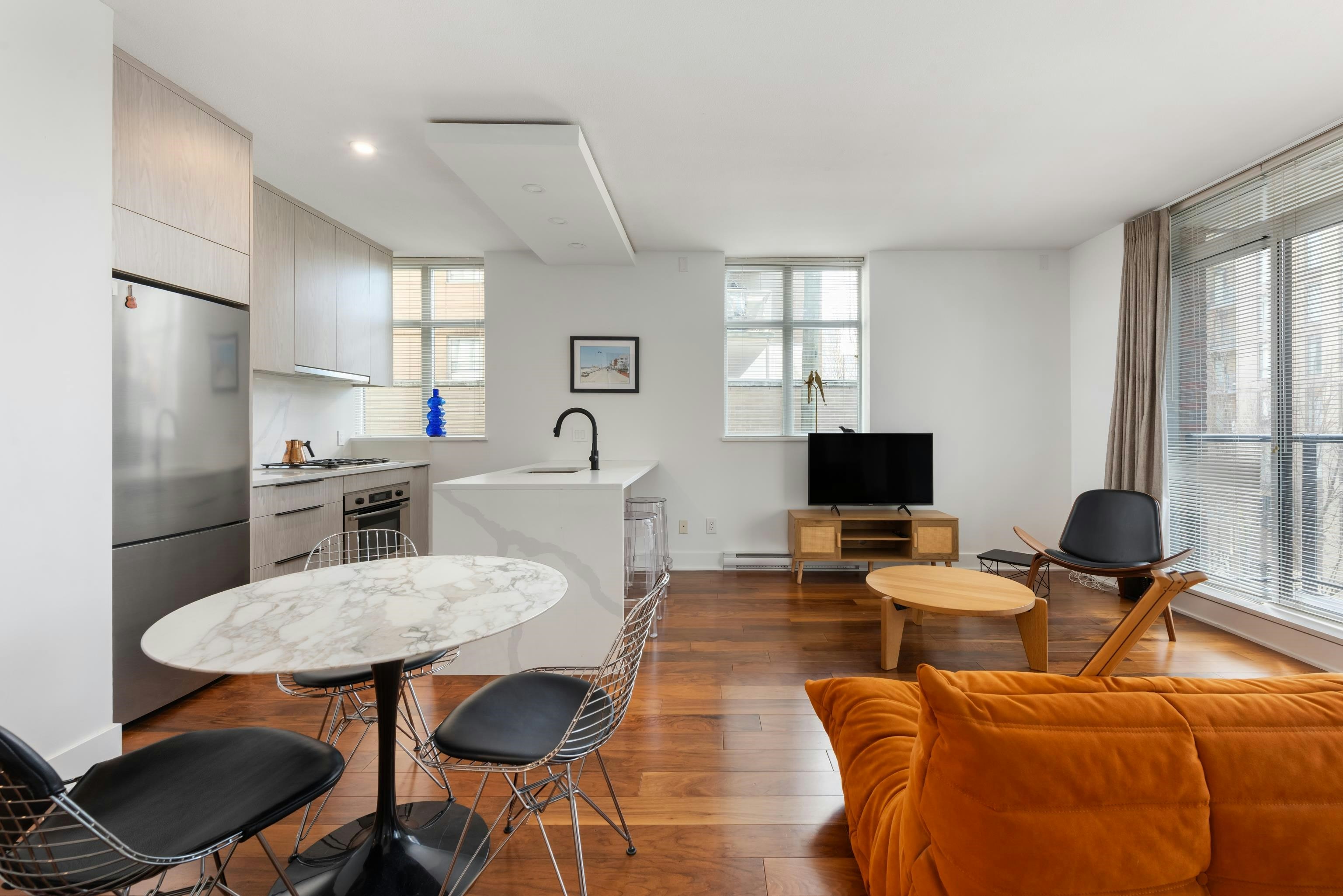 303-988 Richards Street, Vancouver, BC, V6B 8R2 - 2