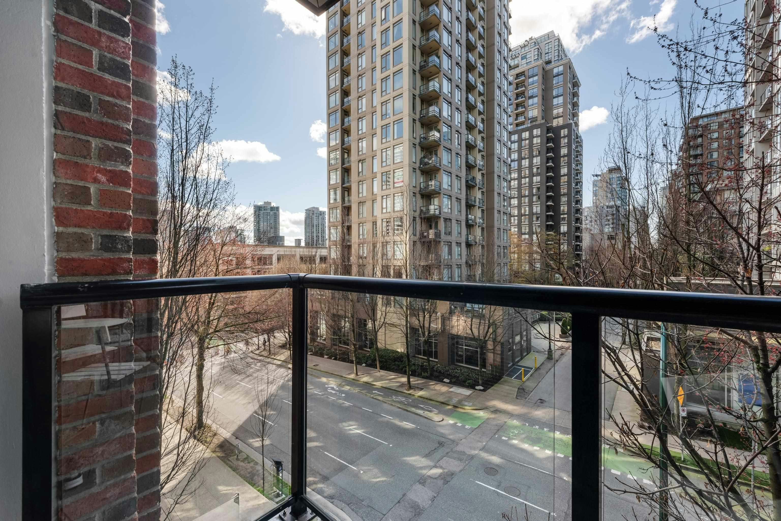 303-988 Richards Street, Vancouver, BC, V6B 8R2 - 21