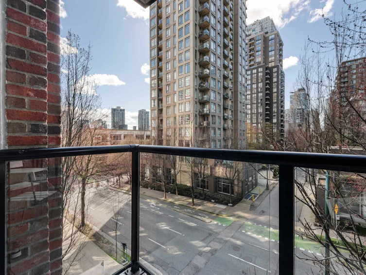 303-988 Richards Street, Vancouver, BC, V6B 8R2 - 21