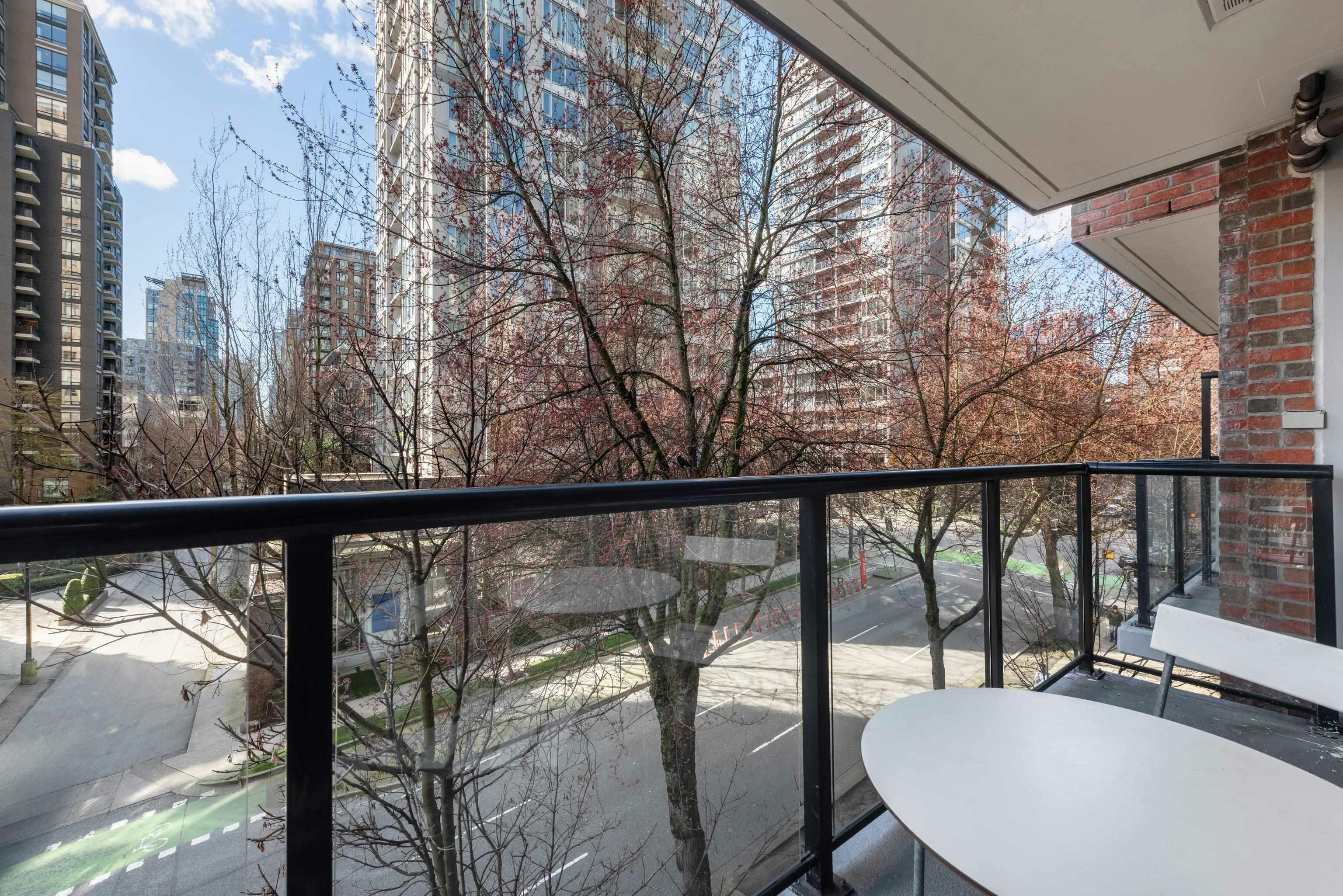 303-988 Richards Street, Vancouver, BC, V6B 8R2 - 20