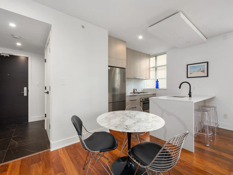 303-988 Richards Street, Vancouver, BC, V6B 8R2 - 3